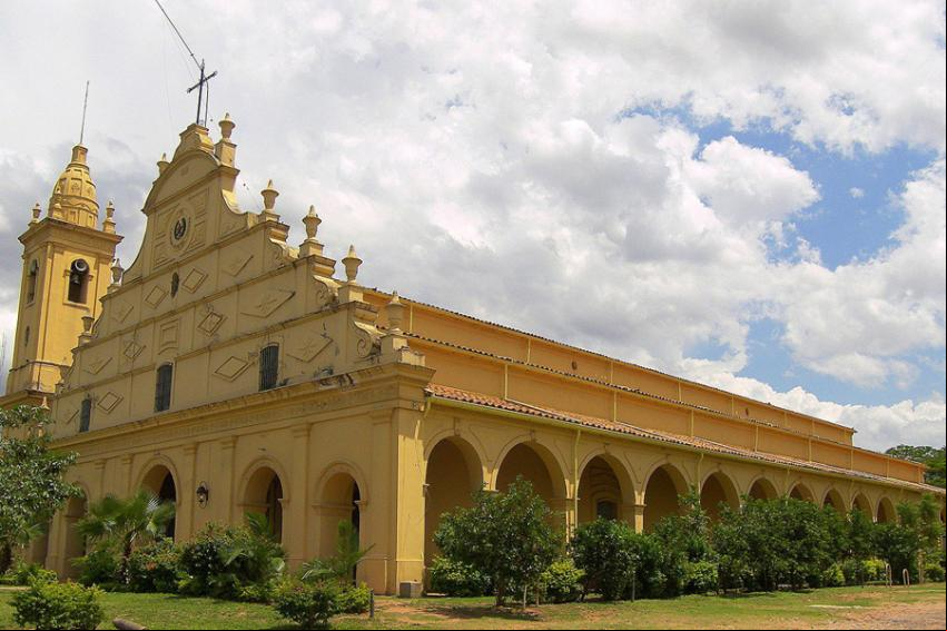 Catedral de la Santisima Trinidad - Foto: Felipe Mendez (licenca-cc-by-sa-3-0)