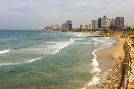 Vista das praias de Tel Aviv a partir de Jaffa - foto: Godot13 (Licença-cc-by-sa-3-0)